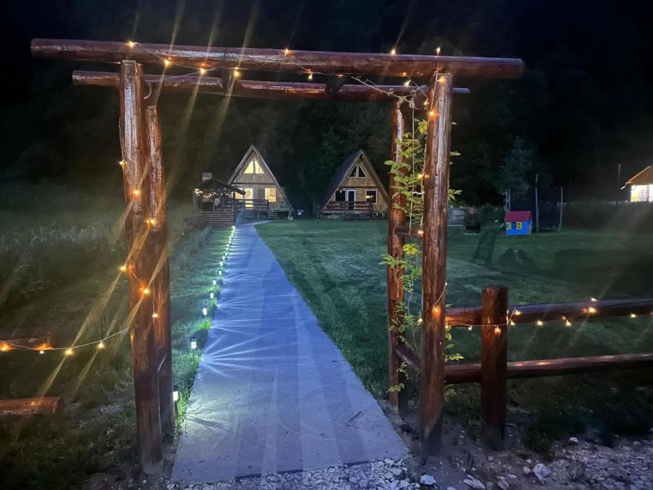Cabanutze Satic Villa Rucăr Exterior photo
