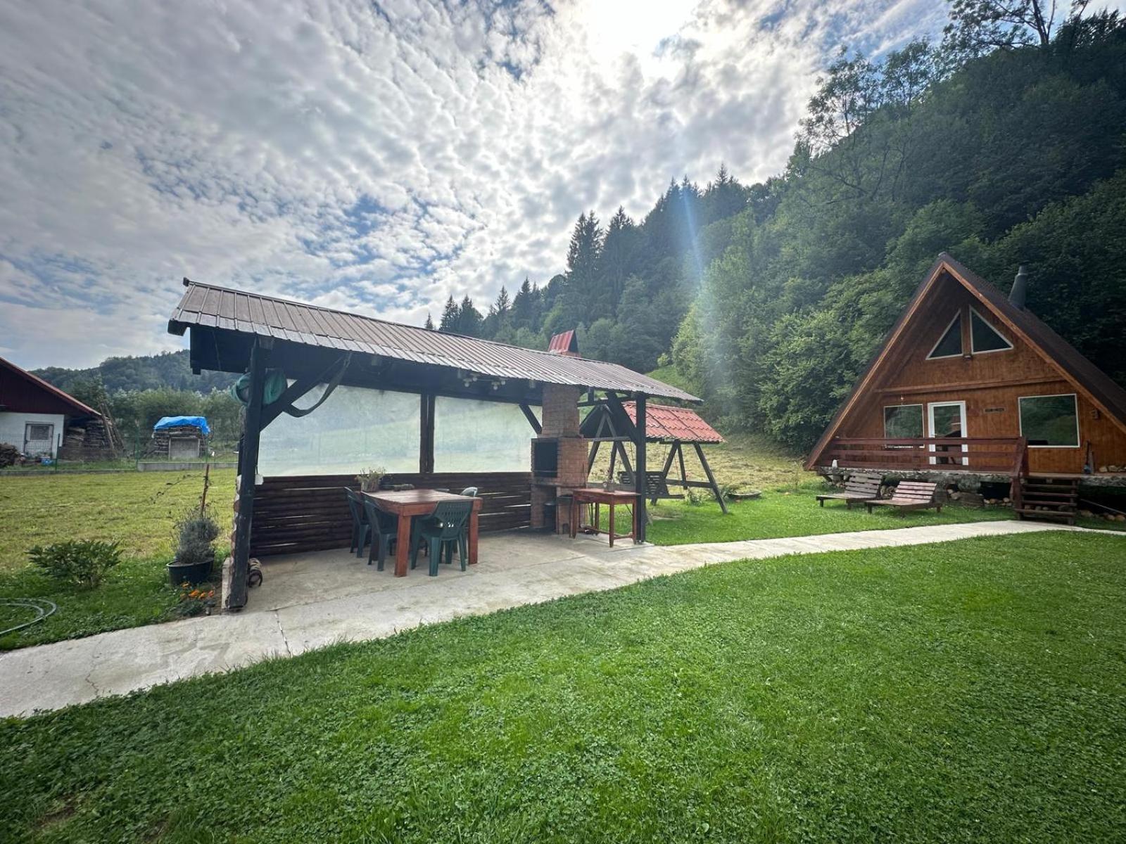 Cabanutze Satic Villa Rucăr Exterior photo