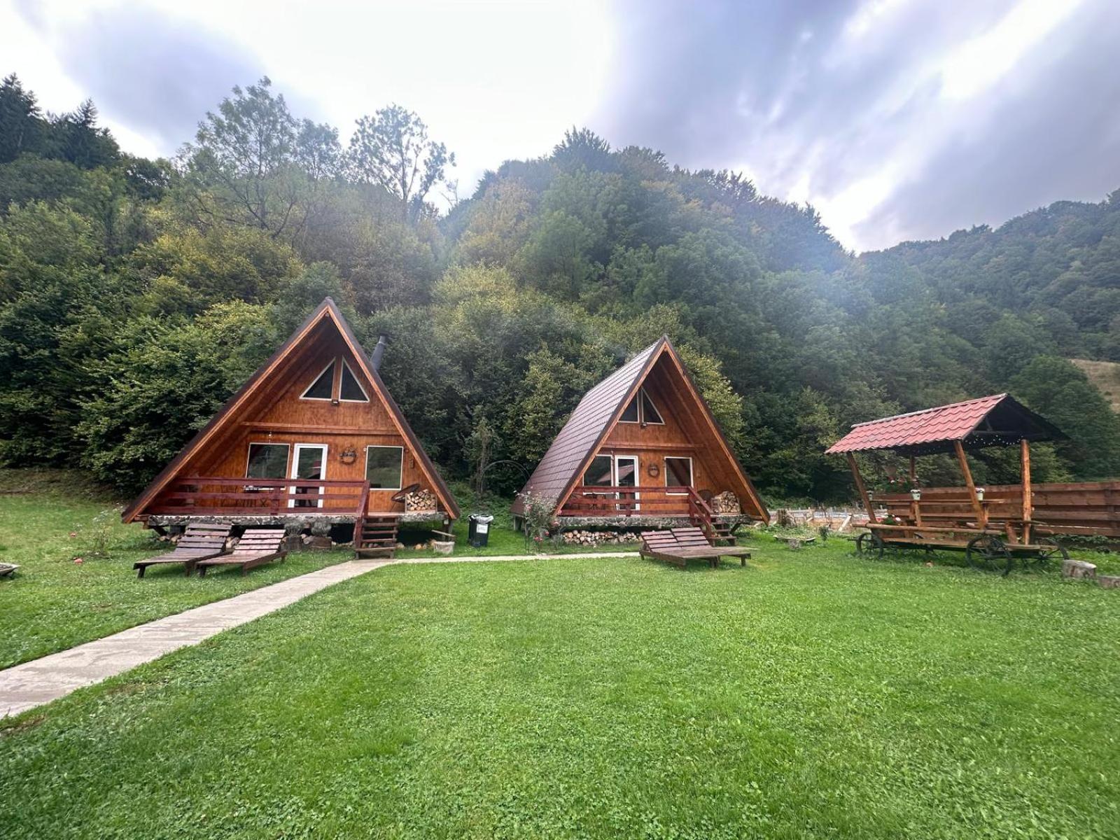 Cabanutze Satic Villa Rucăr Exterior photo